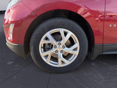 Used 2019 Chevrolet Equinox LT w/ Sun & Navigation Package image 14