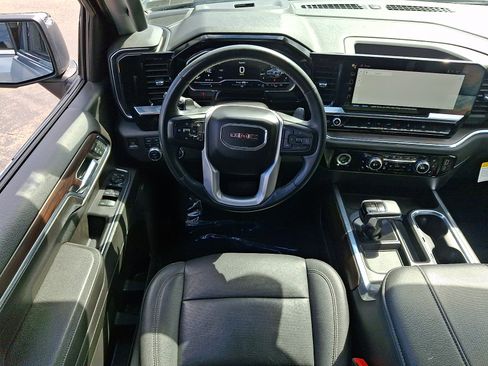 Used 2023 GMC Sierra 1500 SLT w/ SLT Premium Package AWD/4WD image 12