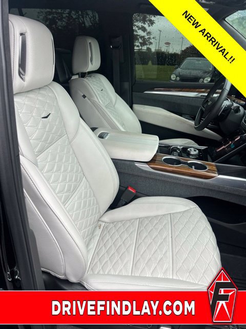 Used 2026 Cadillac Escalade Platinum Sport w/ LPO, Floor Liner Package AWD/4WD image 6