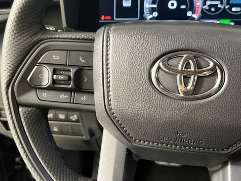 Used 2025 Toyota Tundra TRD Pro AWD/4WD image 18