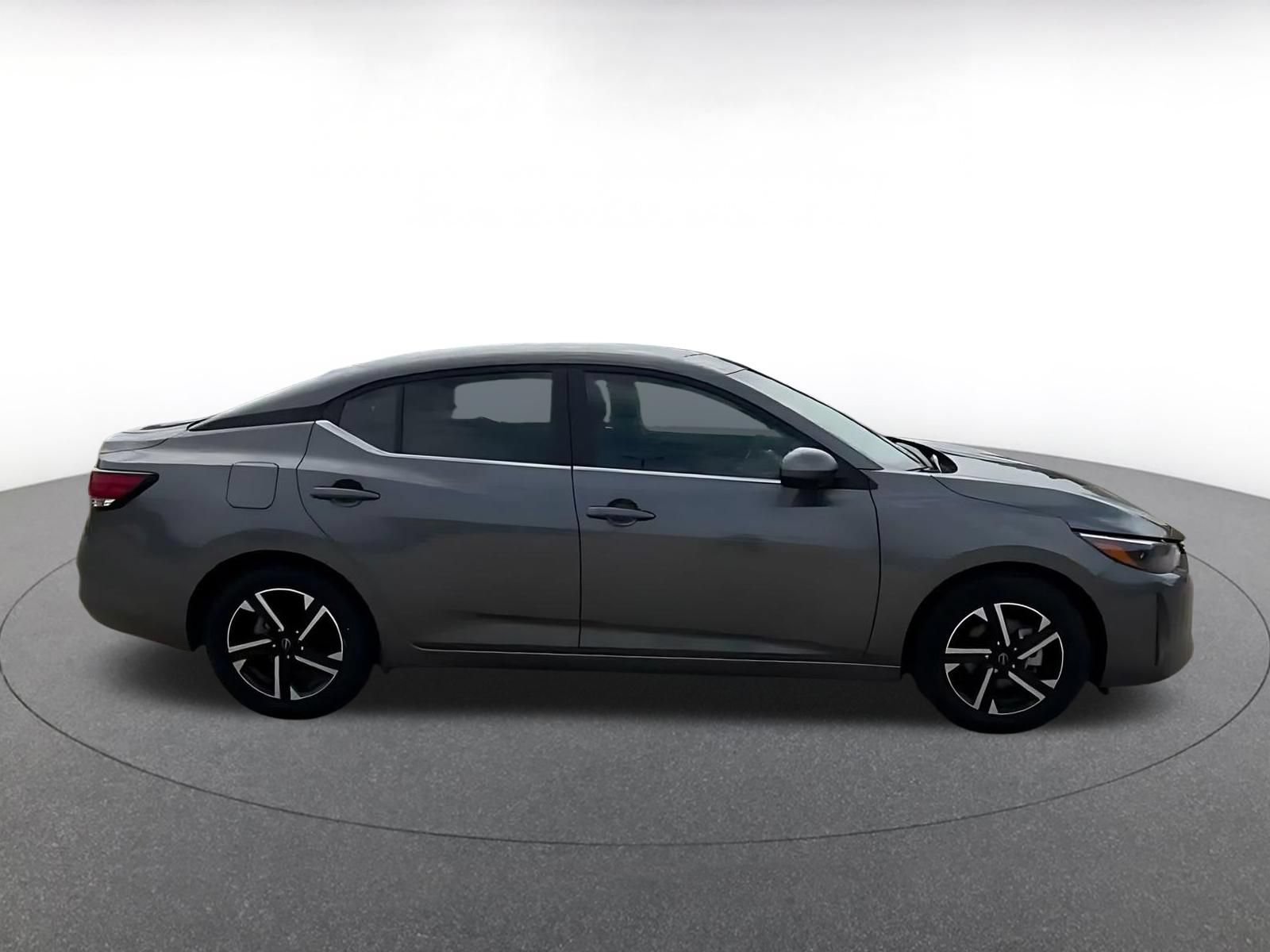 Used 2025 Nissan Sentra SV FWD image 15