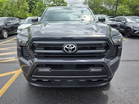 Used 2026 Toyota Tacoma SR5 AWD/4WD image 2