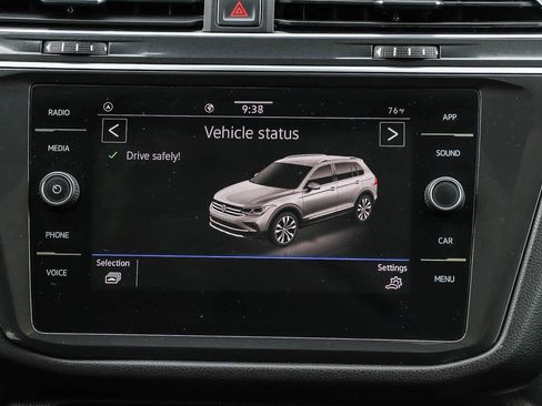 Used 2023 Volkswagen Tiguan SE w/ Panoramic Sunroof Package image 14