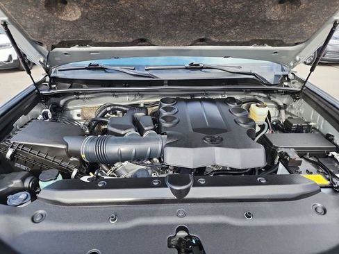 Used 2022 Toyota 4Runner SR5 Premium image 26