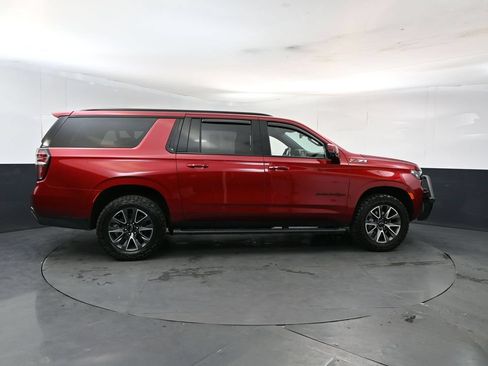 Used 2024 Chevrolet Suburban Z71 w/ Luxury Package AWD/4WD image 6