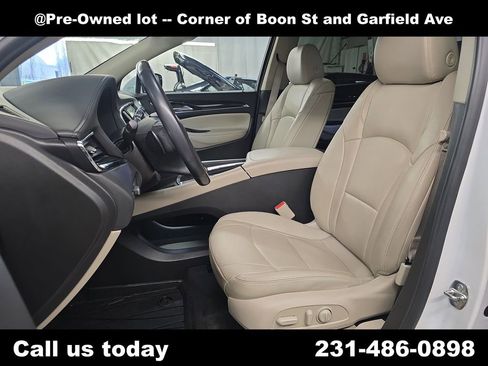 Used 2021 Buick Enclave Essence w/ Sound and Sites Package image 13