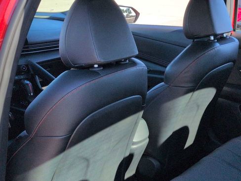 Certified 2022 Hyundai Elantra N Line image 19