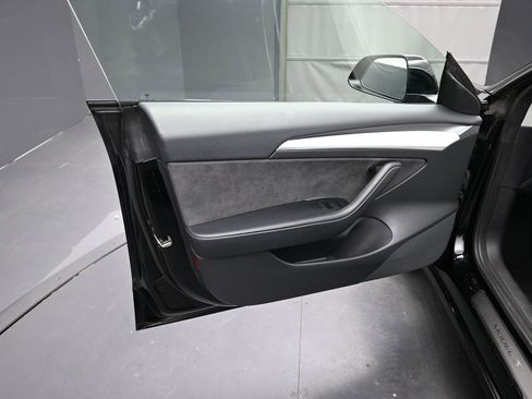 Used 2022 Tesla Model 3 Long Range image 11