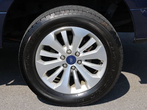 Used 2015 Ford F150 XLT w/ Equipment Group 301A Mid AWD/4WD image 20