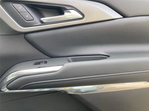 New 2026 Chevrolet Traverse LT image 27