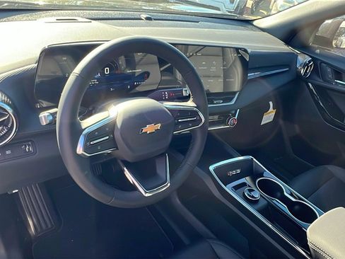 New 2026 Chevrolet Equinox LT image 18