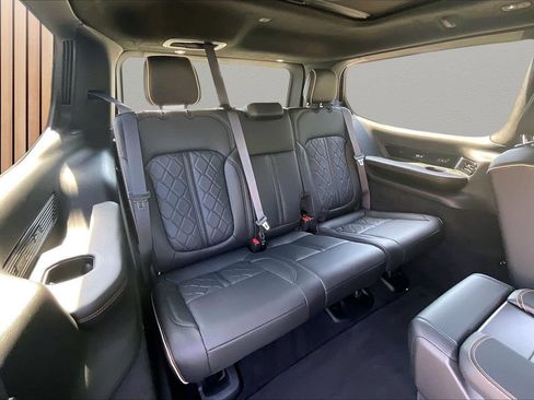 New 2026 Jeep Grand Wagoneer Summit AWD/4WD image 26