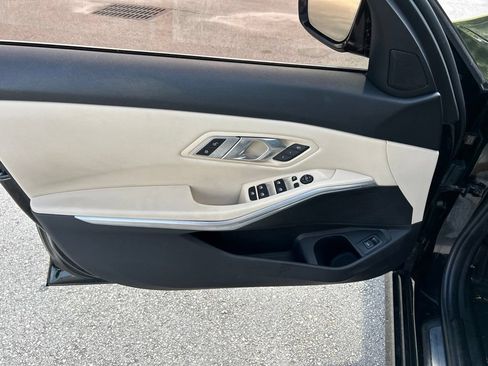 Used 2019 BMW 330i Sedan RWD image 17