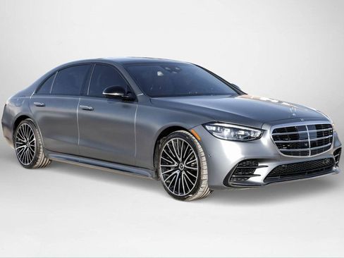 Used 2023 Mercedes-Benz S 580 4MATIC Sedan image 4