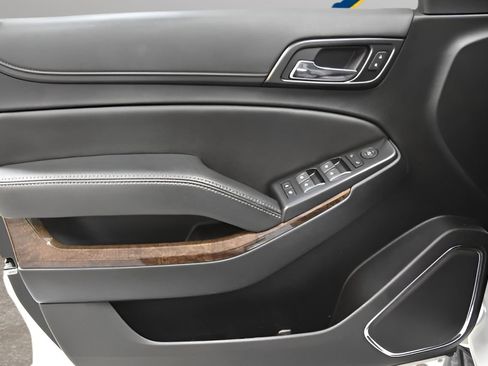 Used 2019 Chevrolet Tahoe LS RWD image 12