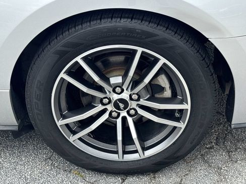 Used 2017 Ford Mustang Premium RWD image 18