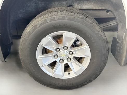 Used 2019 Chevrolet Silverado 1500 LT w/ All-Star Edition image 37