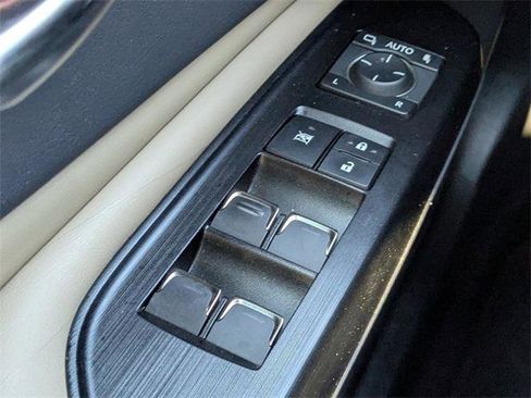 Certified 2021 Lexus ES 300h w/ Premium Package image 24