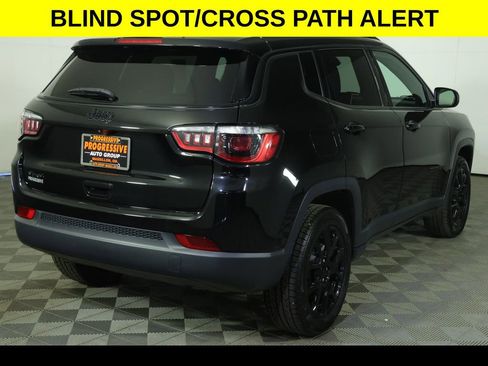 Used 2023 Jeep Compass Latitude w/ Convenience Group AWD/4WD image 13