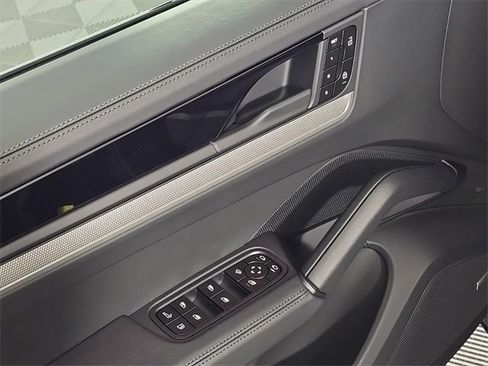 New 2026 Porsche Cayenne E-Hybrid image 16