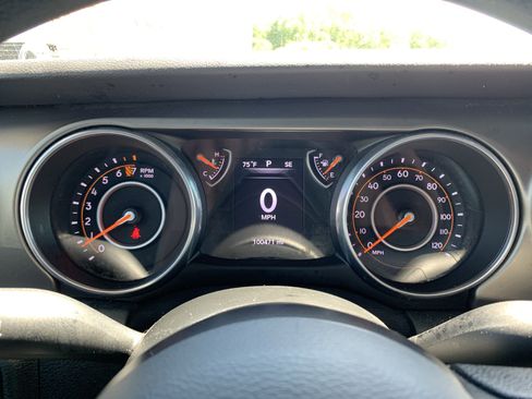 Used 2018 Jeep Wrangler Unlimited Sport AWD/4WD image 21