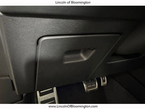 Used 2025 Audi SQ6 e-tron Prestige w/ 21" Black Optic Wheel Package image 34