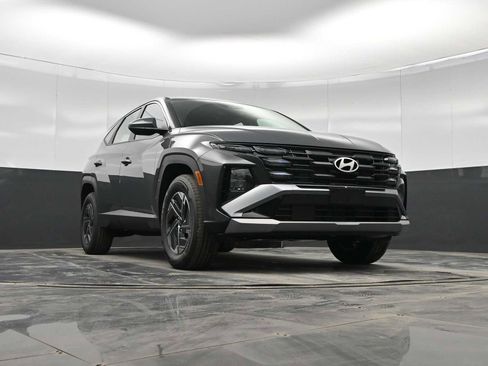 New 2026 Hyundai Tucson Blue SE image 30