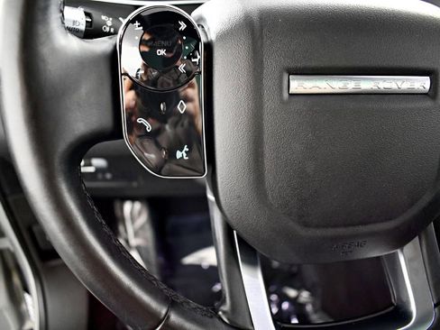 Used 2020 Land Rover Range Rover Evoque SE image 28