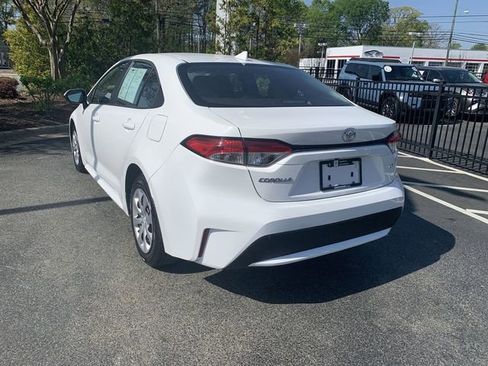 Certified 2025 Toyota Corolla LE image 6