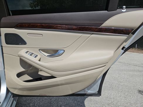 Used 2019 Mercedes-Benz S 450 Sedan image 26
