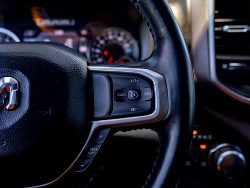 Used 2019 RAM 1500 Big Horn AWD/4WD image 14