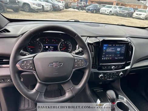 Used 2023 Chevrolet Traverse RS image 14