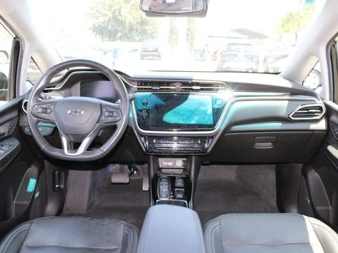 Used 2022 Chevrolet Bolt LT w/ Infotainment Package FWD image 29