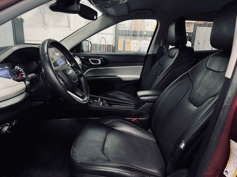 Used 2022 Jeep Compass Limited image 16