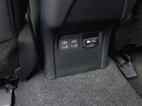 Used 2026 Toyota Prius Plug-In Hybrid image 29