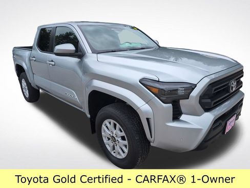 Certified 2024 Toyota Tacoma SR5 AWD/4WD image 9