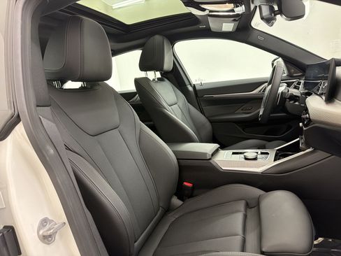 Used 2025 BMW 430i w/ Premium Package RWD image 22