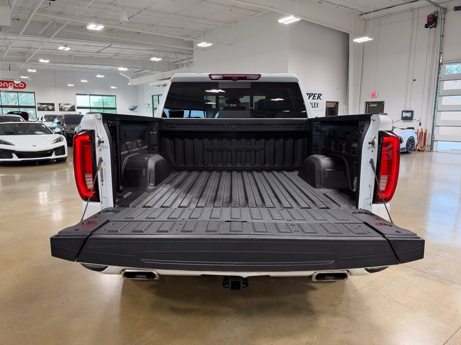 Used 2024 GMC Sierra 1500 Denali AWD/4WD image 41