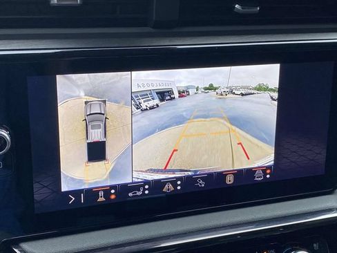 Used 2024 GMC Sierra 1500 AT4 w/ Technology Package AWD/4WD image 20