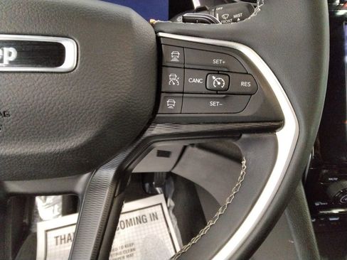 Used 2024 Jeep Grand Cherokee L Laredo AWD/4WD image 14