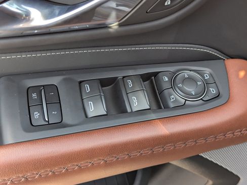 Used 2023 GMC Yukon XL Denali Ultimate image 25