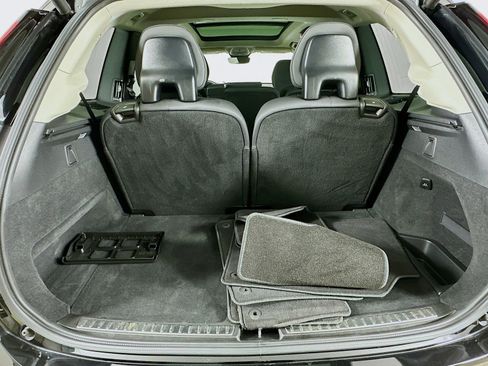 Used 2025 Volvo XC90 B6 Plus AWD/4WD image 40