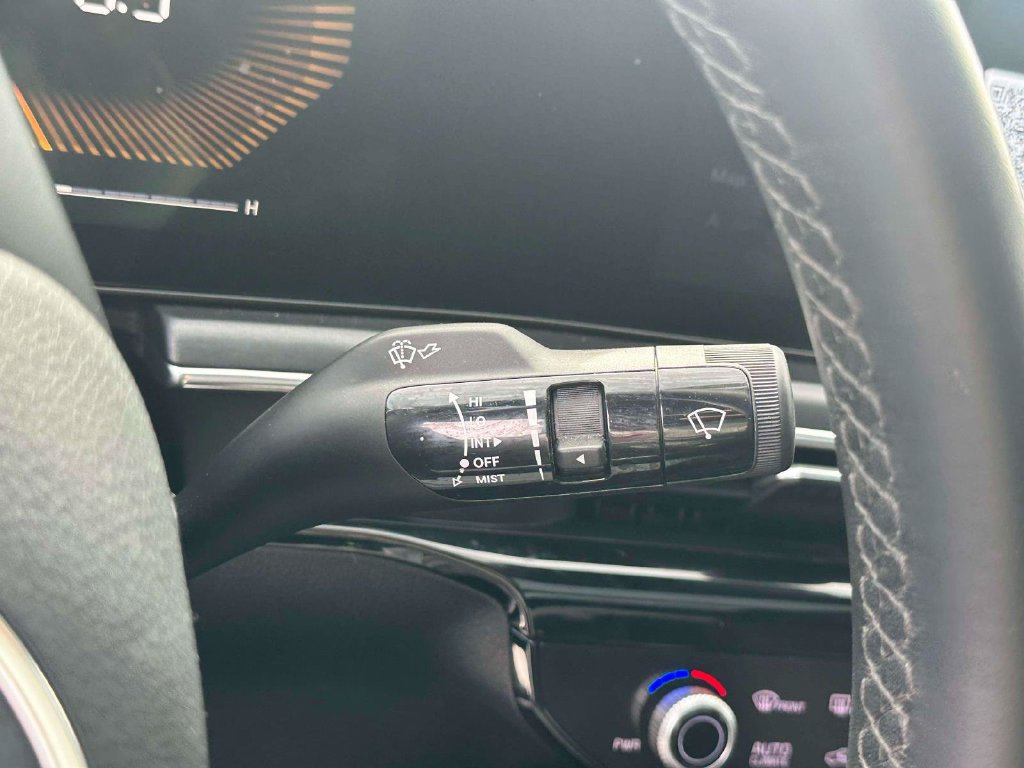 Used 2025 Kia K5 GT FWD image 24