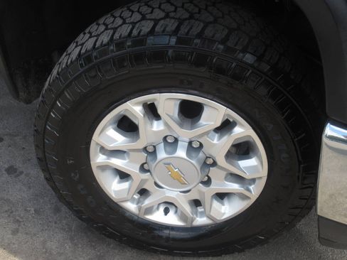 Used 2024 Chevrolet Silverado 2500 LT w/ All Star Edition AWD/4WD image 5