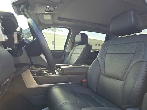 Used 2024 Toyota Tundra Limited image 22