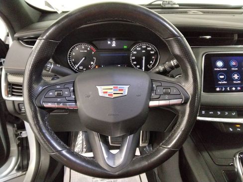 Used 2021 Cadillac XT4 Sport image 12