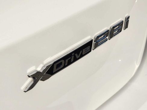 Used 2023 BMW X1 xDrive28i w/ M Sport Package AWD/4WD image 11