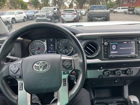 Used 2019 Toyota Tacoma SR5 image 17