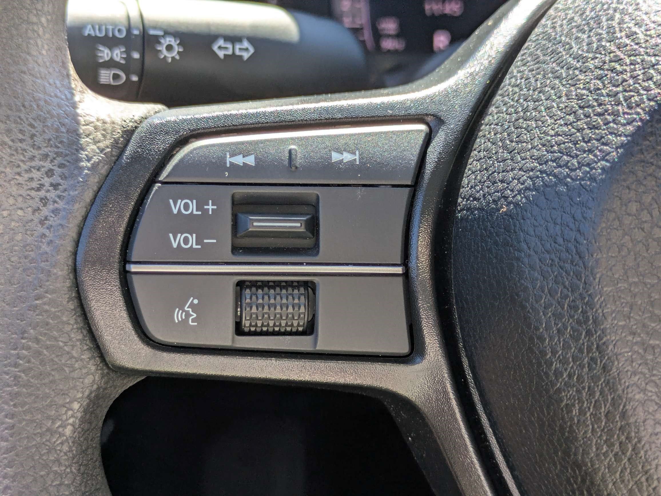 Certified 2024 Honda Accord EX image 31