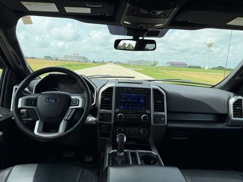 Used 2019 Ford F150 Lariat w/ Equipment Group 502A Luxury AWD/4WD image 8